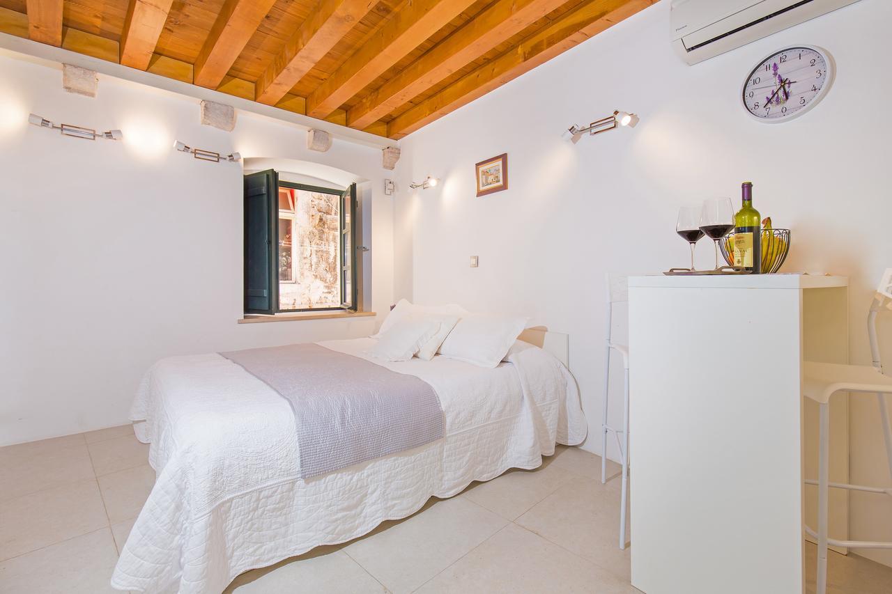 Apartments And Room Le Petit Nono دوبروفينك الغرفة الصورة
